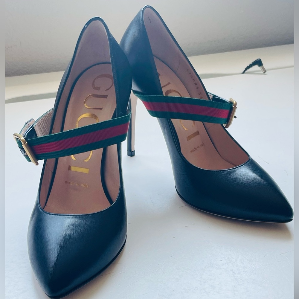 GUCCI Sylvie Web Trim pumps in black - Size 6.5